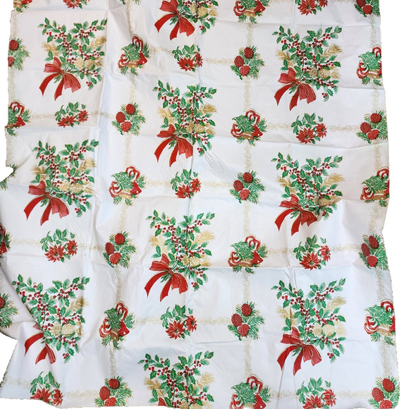 VTG Christmas Tablecloth 70x50 Plastic Covered Felt Back White Red Bells Holiday - Picture 2 of 8